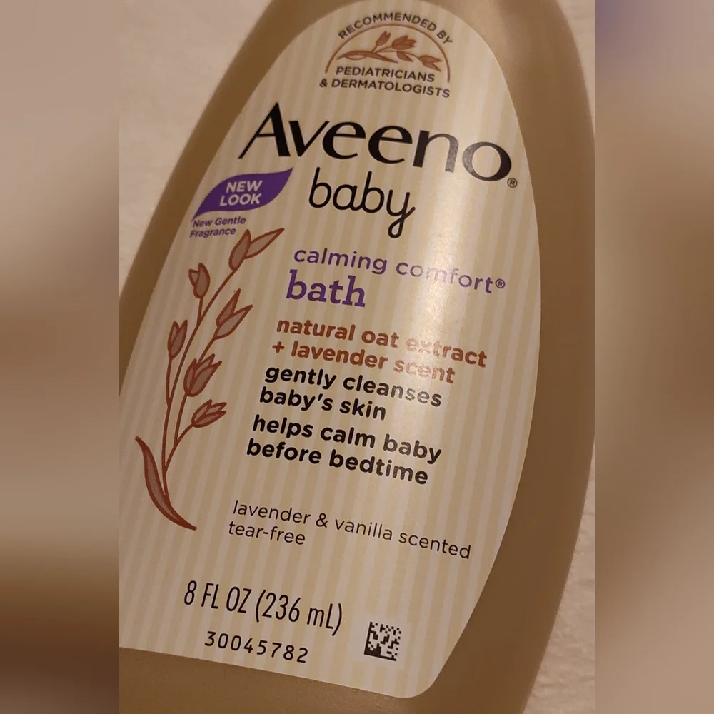 NEW! AVEENO Baby Calming Comfort Bath - Oatmeal Extract & Lavender 8oz